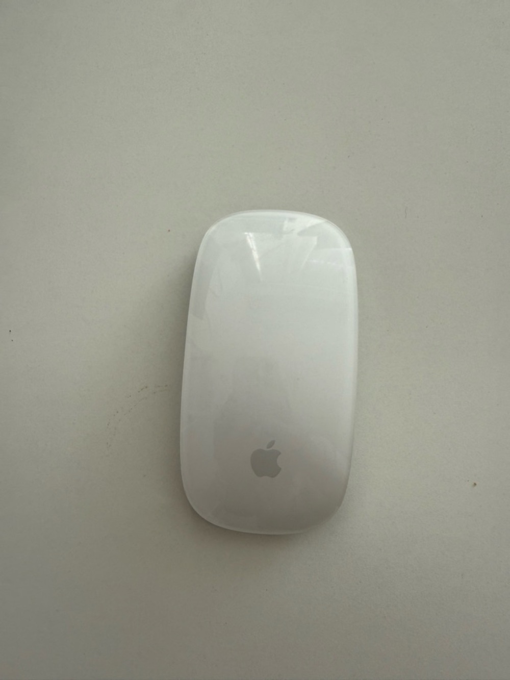 Apple White Wireless Magic Mouse - Touch Surface